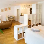 Top! Gemuetliches Studio-apartment Zentral, Wlan, Kueche Apartamento
