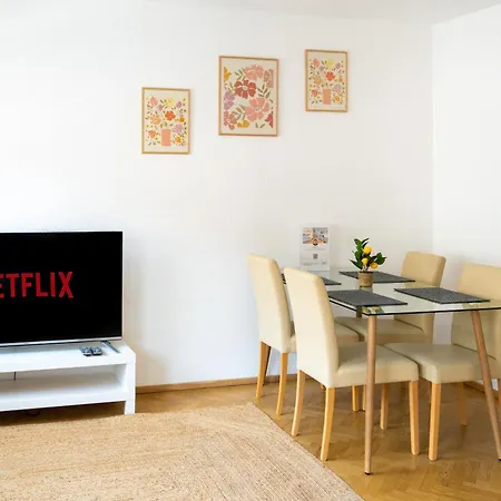 Apartment Top! Gemuetliches Studio-apartment Zentral, Wlan, Kueche